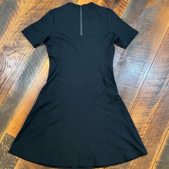 Athleta En Route Fit & Flare Black Dress Women’s Size Small Short Sleeve - Picture 3 of 9